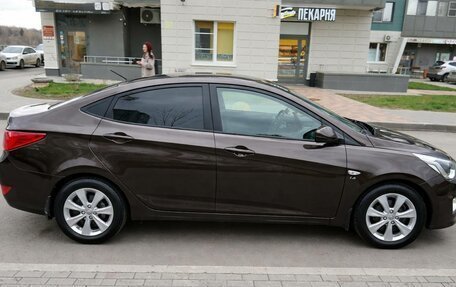 Hyundai Solaris II рестайлинг, 2016 год, 1 000 000 рублей, 2 фотография