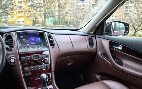 Infiniti QX50 I рестайлинг, 2016 год, 3 450 000 рублей, 33 фотография
