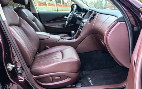 Infiniti QX50 I рестайлинг, 2016 год, 3 450 000 рублей, 24 фотография
