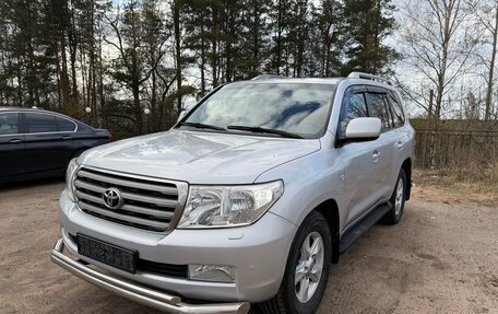 Toyota Land Cruiser 200, 2011 год, 2 600 000 рублей, 3 фотография