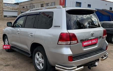 Toyota Land Cruiser 200, 2011 год, 2 600 000 рублей, 7 фотография