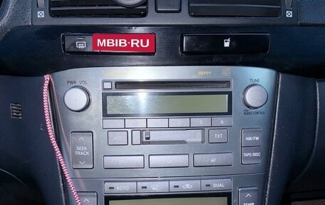 Toyota Avensis III рестайлинг, 2004 год, 580 000 рублей, 8 фотография