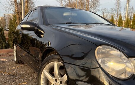 Mercedes-Benz C-Класс, 2005 год, 850 000 рублей, 4 фотография