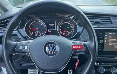 Volkswagen Touran III, 2021 год, 1 800 000 рублей, 12 фотография