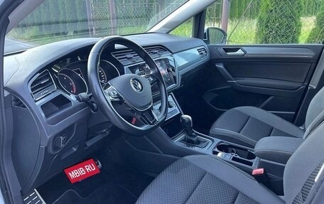 Volkswagen Touran III, 2021 год, 1 800 000 рублей, 11 фотография