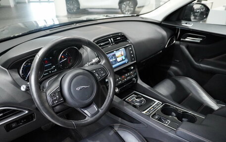 Jaguar F-Pace, 2017 год, 3 475 000 рублей, 7 фотография