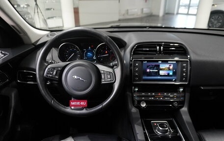 Jaguar F-Pace, 2017 год, 3 475 000 рублей, 14 фотография