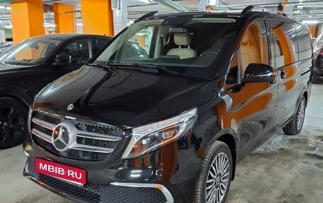 Mercedes-Benz V-Класс, 2019 год, 5 500 000 рублей, 3 фотография