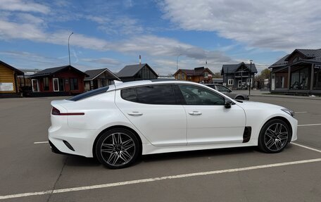 KIA Stinger I, 2021 год, 2 650 000 рублей, 10 фотография