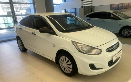 Hyundai Solaris II рестайлинг, 2013 год, 900 681 рублей, 3 фотография