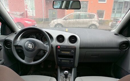 SEAT Ibiza III рестайлинг, 2003 год, 150 000 рублей, 10 фотография