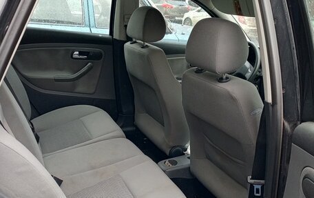 SEAT Ibiza III рестайлинг, 2003 год, 150 000 рублей, 13 фотография