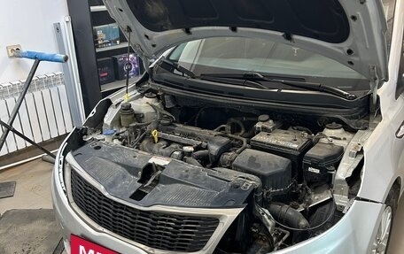 KIA Rio III рестайлинг, 2014 год, 1 100 000 рублей, 23 фотография