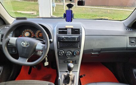 Toyota Corolla, 2011 год, 950 000 рублей, 15 фотография