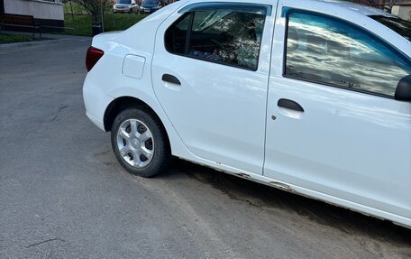 Renault Logan II, 2016 год, 570 000 рублей, 2 фотография