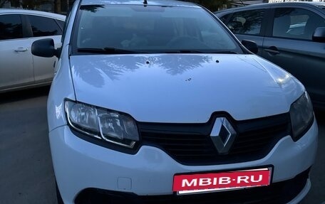 Renault Logan II, 2016 год, 570 000 рублей, 3 фотография