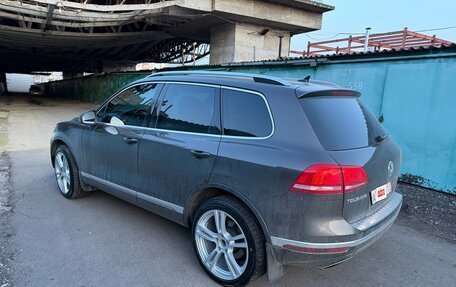 Volkswagen Touareg III, 2016 год, 2 839 000 рублей, 2 фотография