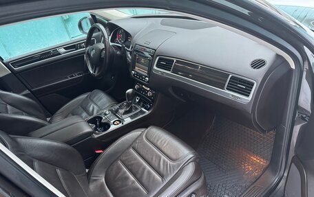 Volkswagen Touareg III, 2016 год, 2 839 000 рублей, 3 фотография