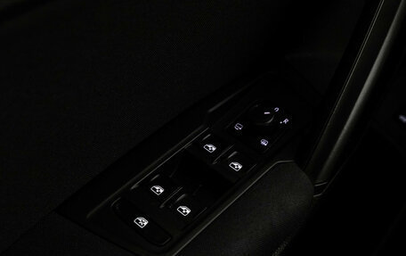 Volkswagen Tiguan II, 2020 год, 2 099 000 рублей, 17 фотография