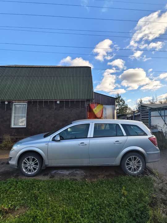 Opel Astra H рестайлинг, 2011 год, 850 000 рублей, 3 фотография
