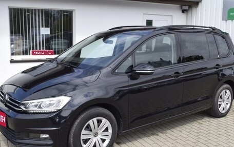 Volkswagen Touran III, 2024 год, 4 418 000 рублей, 1 фотография
