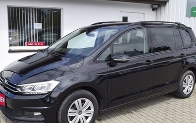 Volkswagen Touran III, 2024 год, 4 418 000 рублей, 1 фотография