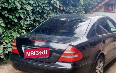 Mercedes-Benz E-Класс, 2002 год, 550 000 рублей, 3 фотография