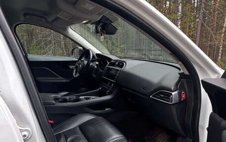 Jaguar F-Pace, 2016 год, 2 500 000 рублей, 9 фотография