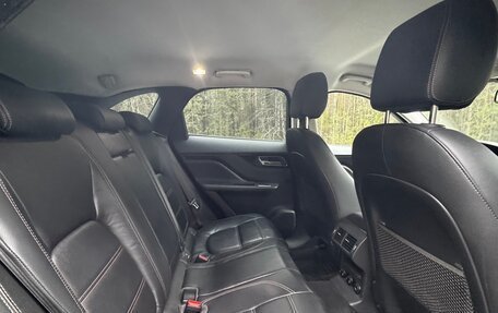 Jaguar F-Pace, 2016 год, 2 500 000 рублей, 10 фотография
