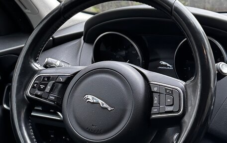 Jaguar F-Pace, 2016 год, 2 500 000 рублей, 13 фотография