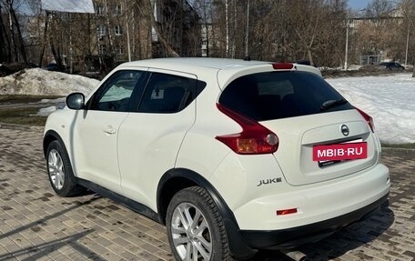 Nissan Juke II, 2011 год, 900 000 рублей, 6 фотография