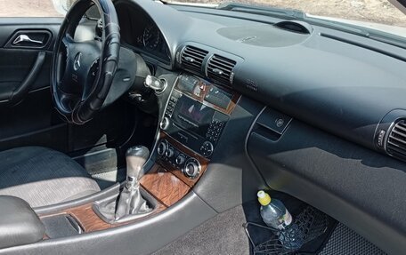Mercedes-Benz C-Класс, 2004 год, 870 000 рублей, 6 фотография
