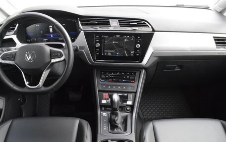 Volkswagen Touran III, 2024 год, 4 418 000 рублей, 5 фотография