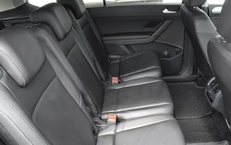 Volkswagen Touran III, 2024 год, 4 418 000 рублей, 6 фотография