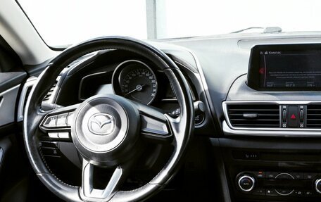 Mazda 3, 2017 год, 1 675 000 рублей, 18 фотография