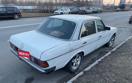 Mercedes-Benz W123, 1977 год, 100 000 рублей, 4 фотография