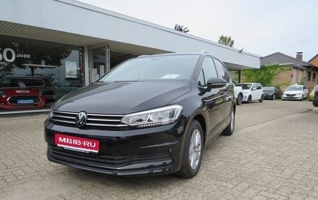 Volkswagen Touran III, 2023 год, 4 488 910 рублей, 1 фотография