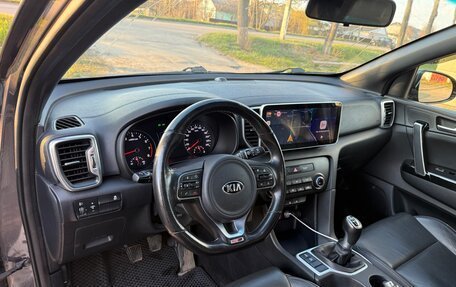 KIA Sportage IV рестайлинг, 2017 год, 1 880 000 рублей, 13 фотография