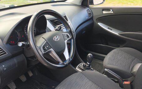 Hyundai Solaris II рестайлинг, 2016 год, 825 000 рублей, 12 фотография