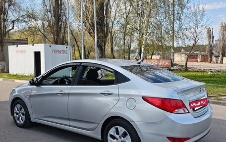 Hyundai Solaris II рестайлинг, 2016 год, 825 000 рублей, 3 фотография