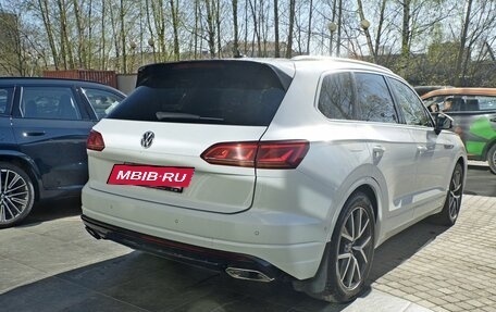 Volkswagen Touareg III, 2018 год, 4 690 000 рублей, 12 фотография