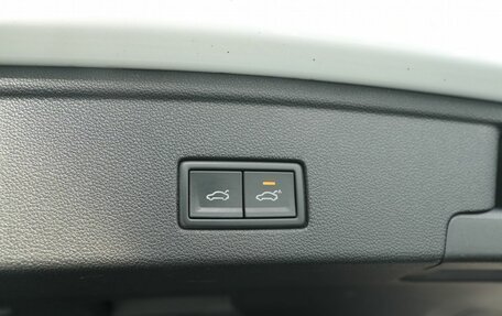 Volkswagen Touareg III, 2018 год, 4 690 000 рублей, 22 фотография