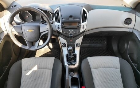 Chevrolet Cruze II, 2015 год, 899 000 рублей, 10 фотография