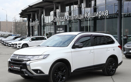 Mitsubishi Outlander III рестайлинг 3, 2020 год, 2 100 000 рублей, 1 фотография
