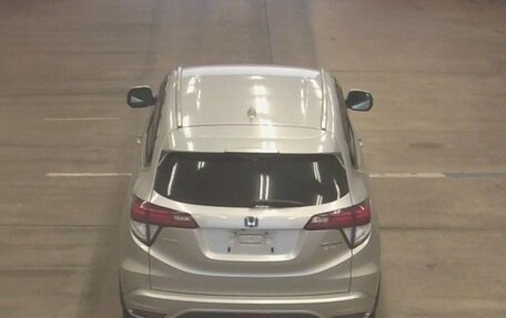 Honda Vezel, 2014 год, 1 050 000 рублей, 15 фотография