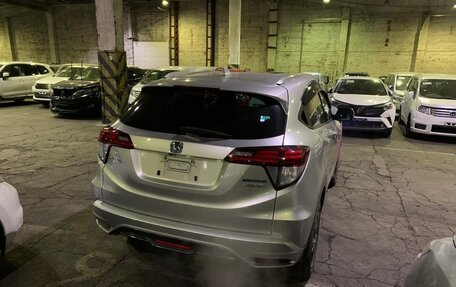 Honda Vezel, 2014 год, 1 050 000 рублей, 17 фотография
