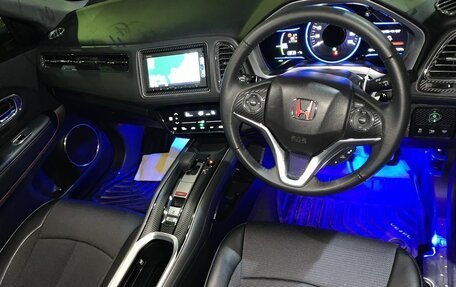 Honda Vezel, 2014 год, 1 050 000 рублей, 20 фотография