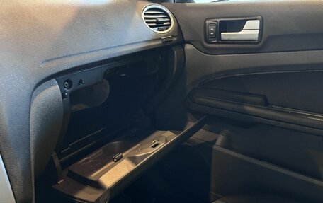 Ford Focus II рестайлинг, 2007 год, 279 000 рублей, 27 фотография