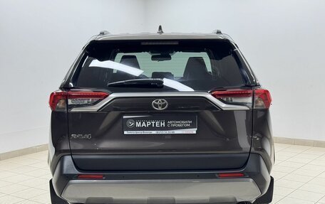 Toyota RAV4, 2021 год, 2 768 000 рублей, 5 фотография