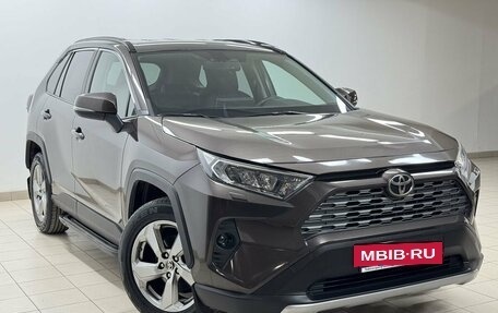 Toyota RAV4, 2021 год, 2 768 000 рублей, 3 фотография